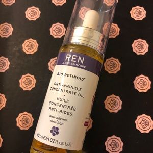 Ren clean skincare oil